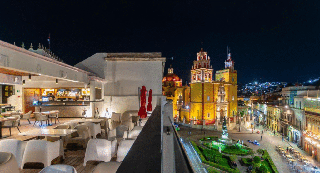 Romantic accommodation near Alley of the Kiss in Guanajuato